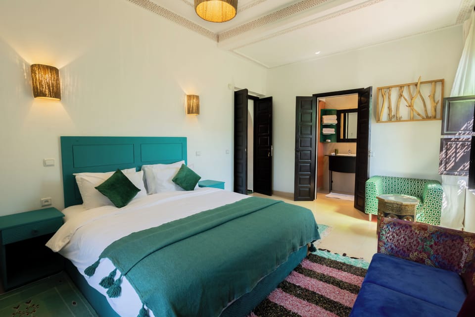 Traditional Double Room, Mountain View | In-room safe, individually decorated