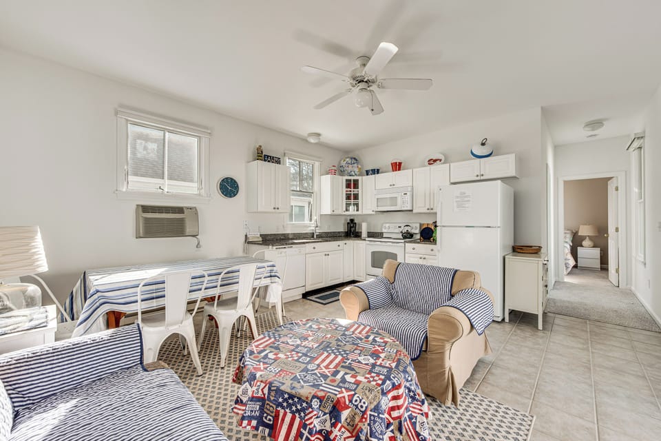 Cottage (2 Bedrooms) | Front of property
