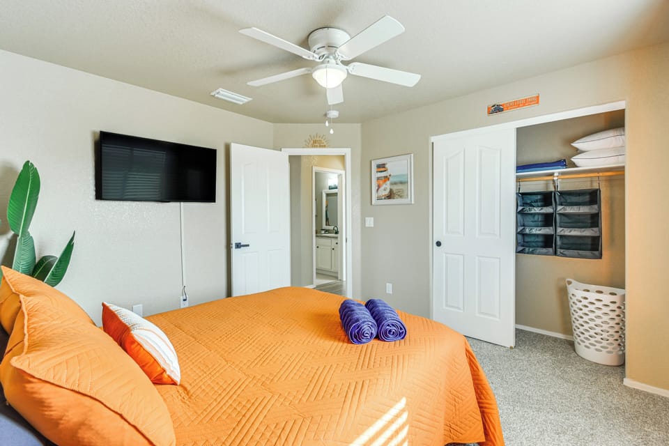 House (3 Bedrooms) | Interior