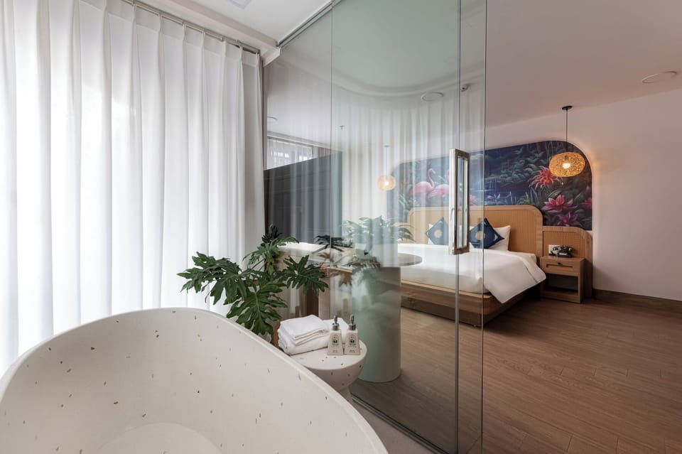 Executive Double Room | Individually decorated, individually furnished, desk, laptop workspace