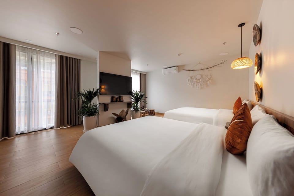Family Quadruple Room | Individually decorated, individually furnished, desk, laptop workspace