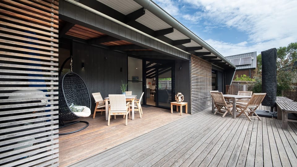 broad sun deck