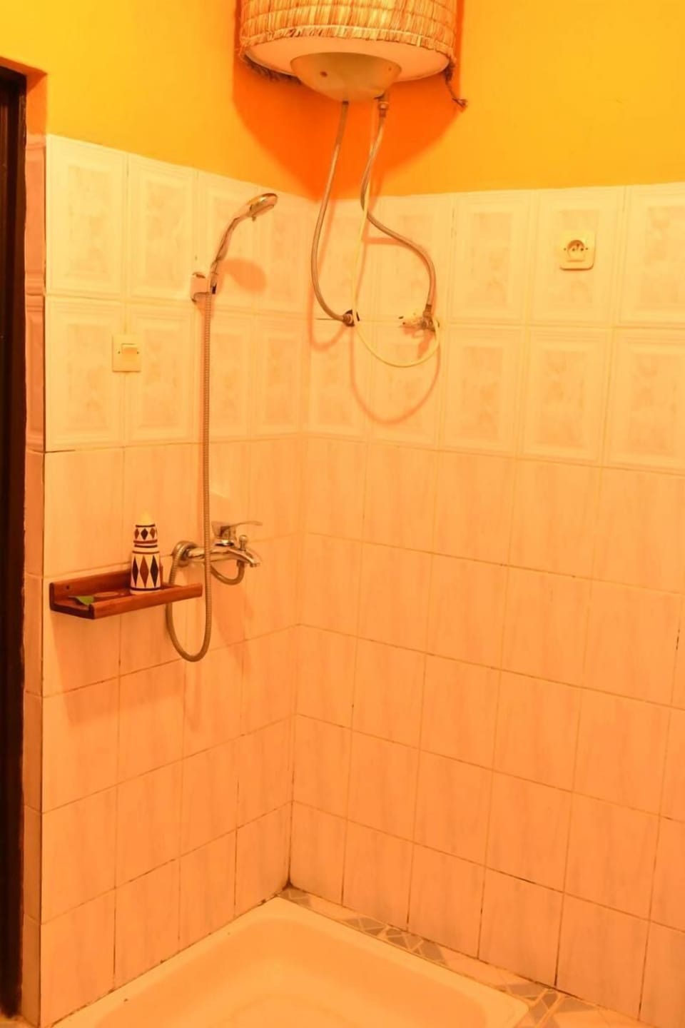 Shared Dormitory, 2 Bedrooms, Smoking, Balcony | Bathroom shower