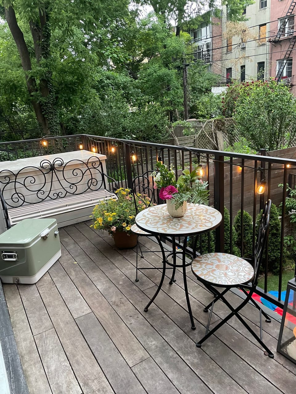 Outdoor dining
