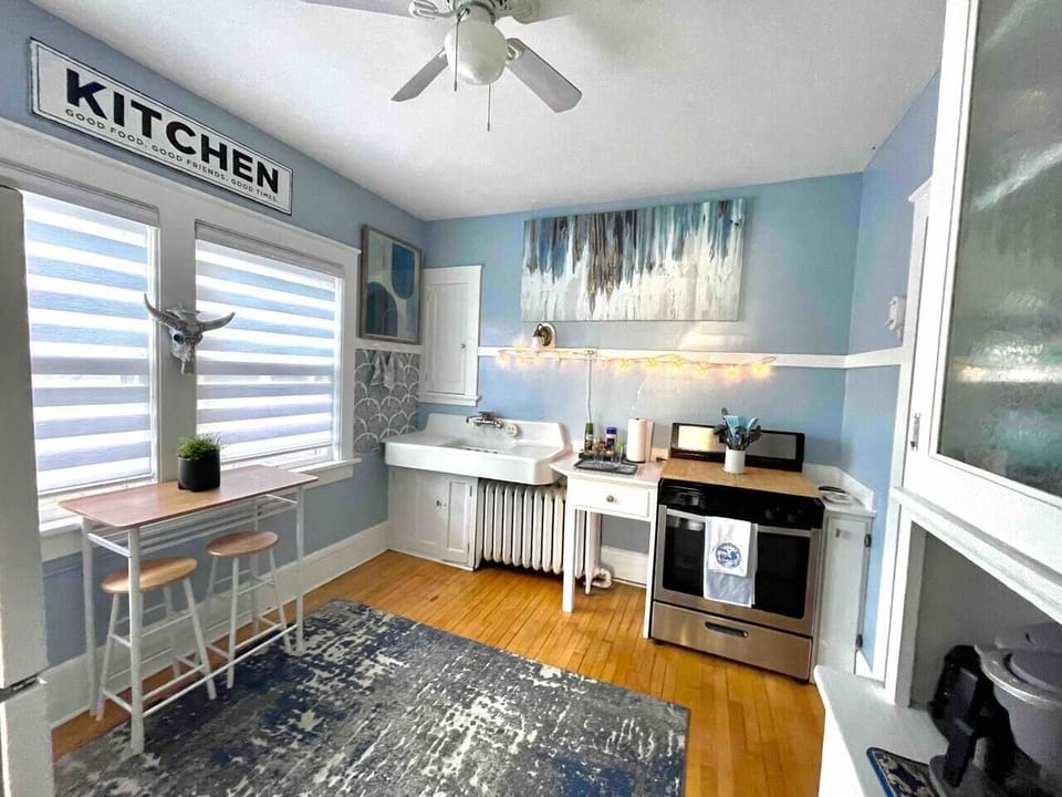 Full kitchen with original cast iron sink 