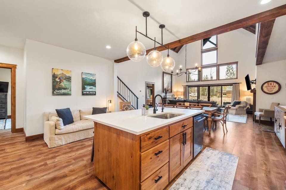 Kitchen | 1st Floor