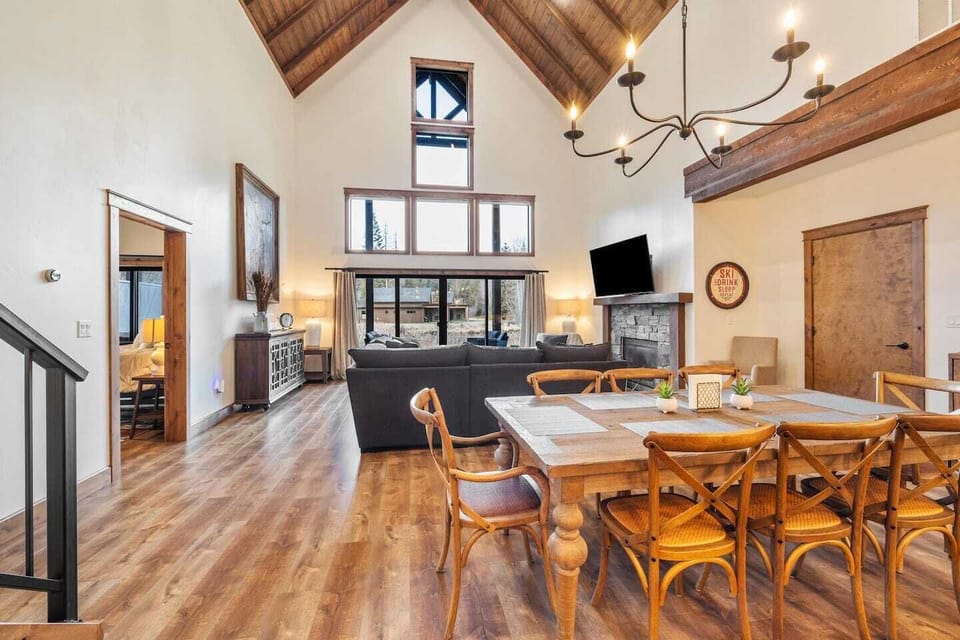 Dining and living area | 1st Floor