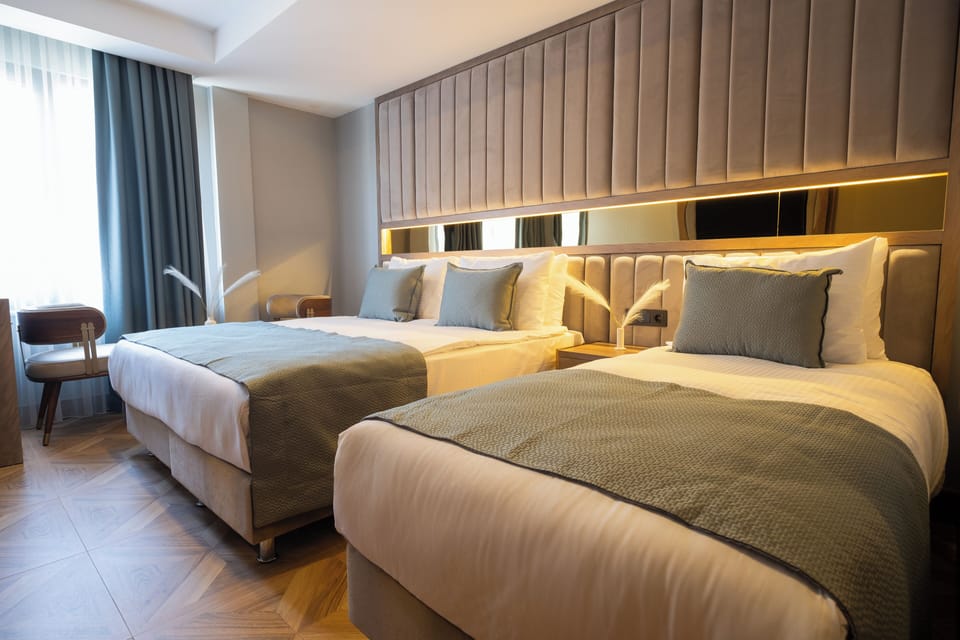 Deluxe Triple Room | City view