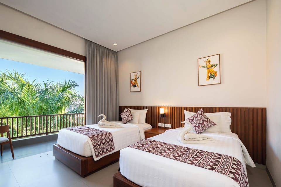 Superior Room, 1 Double Bed | 1 bedroom, in-room safe, desk, laptop workspace