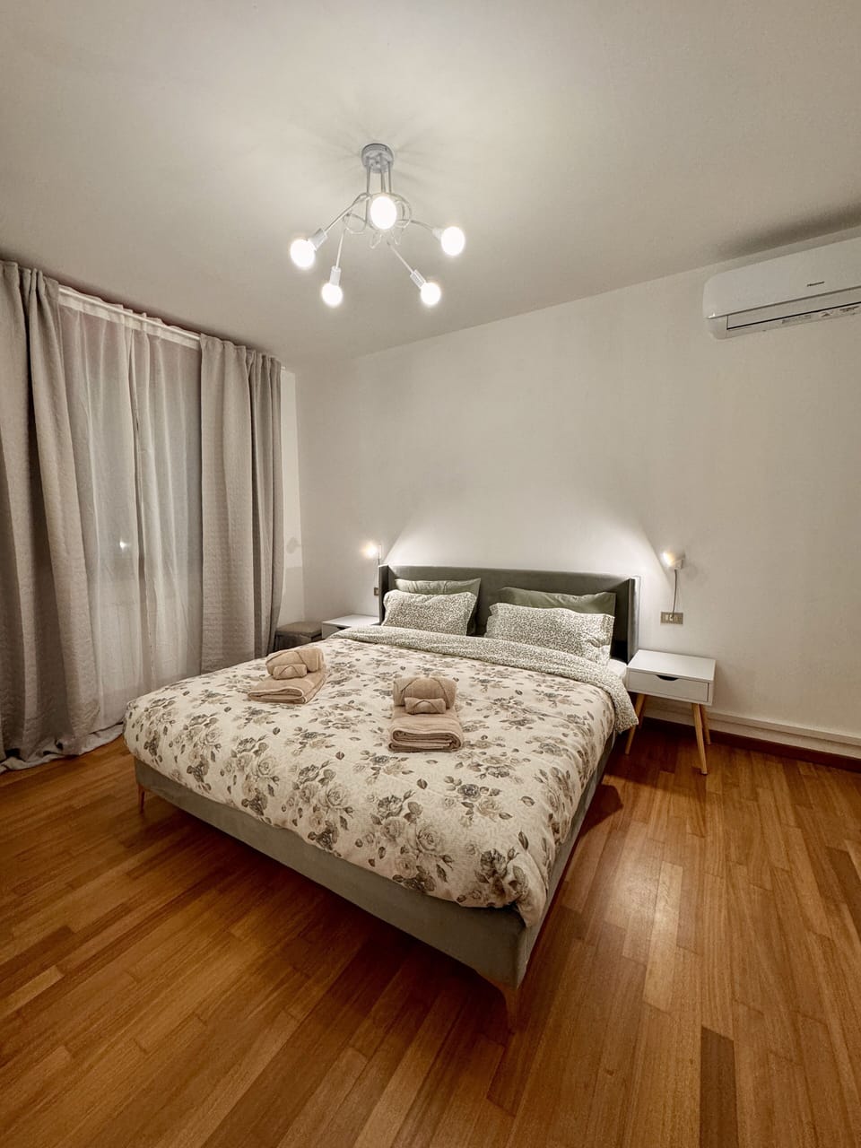 Condo | Down comforters, WiFi (free)