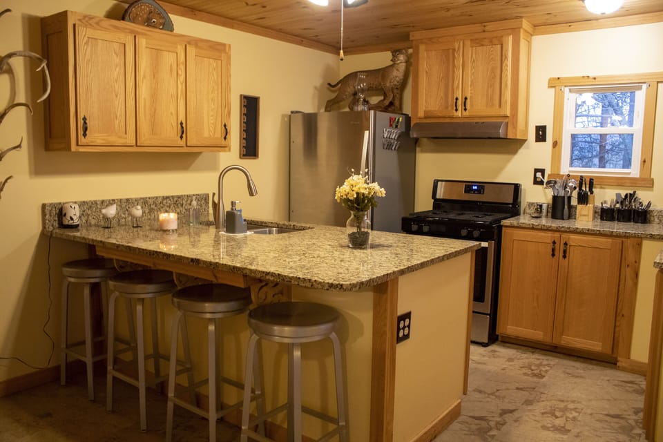 Full Kitchen with all basic necessities. 