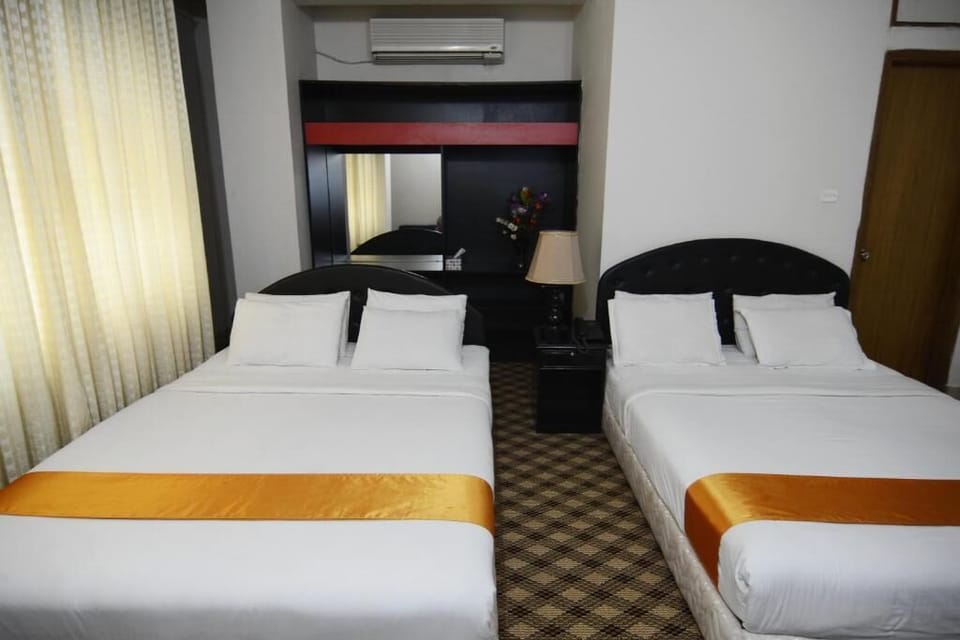 In-room safe, desk, soundproofing, free WiFi