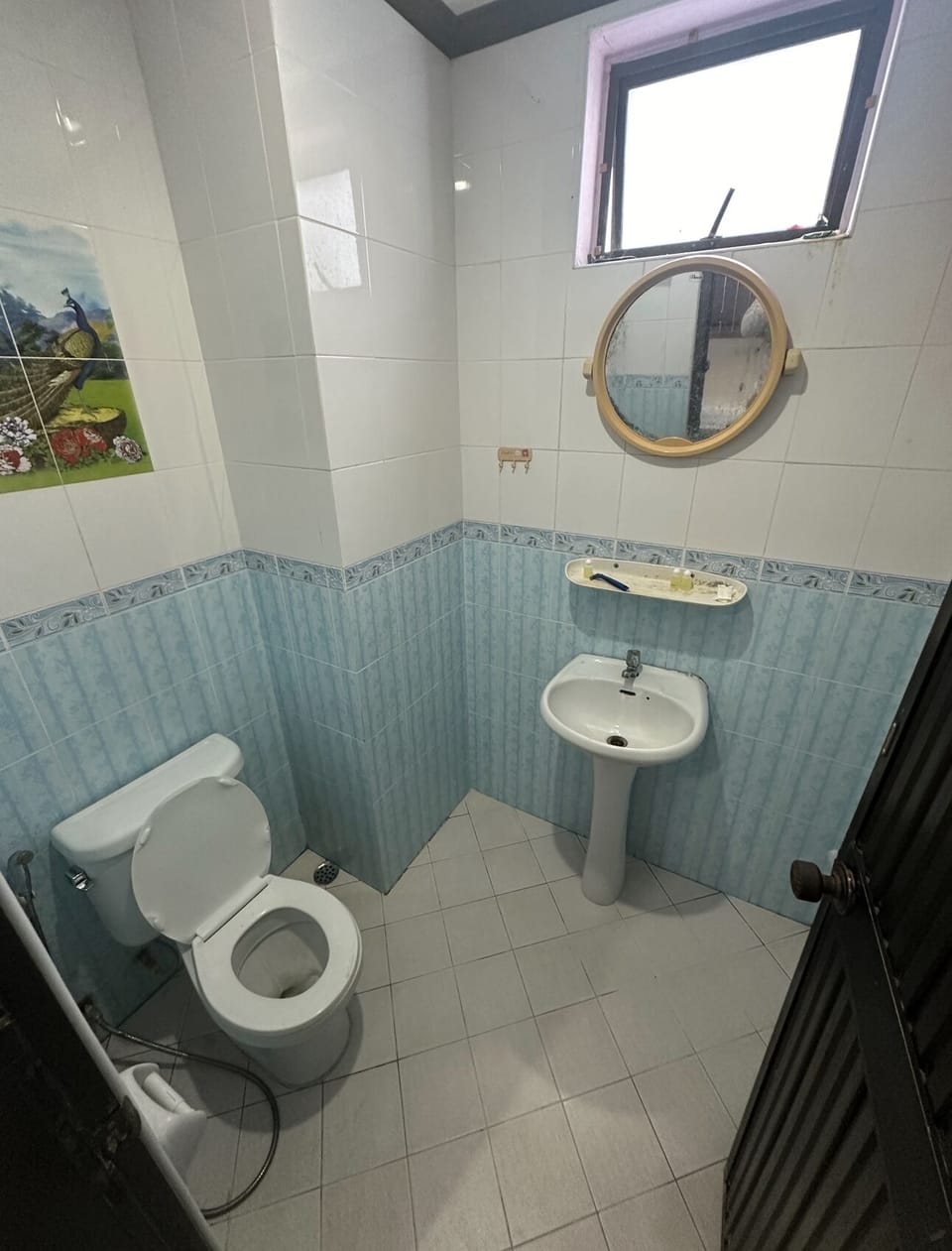 Standard Double Room, 1 Bedroom, Smoking | Bathroom | Shower, hair dryer, towels, soap