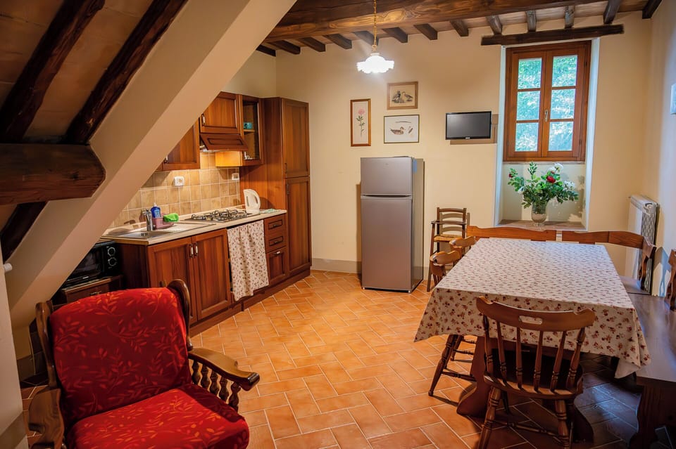 Traditional Apartment, Annex Building | Private kitchen | Highchair