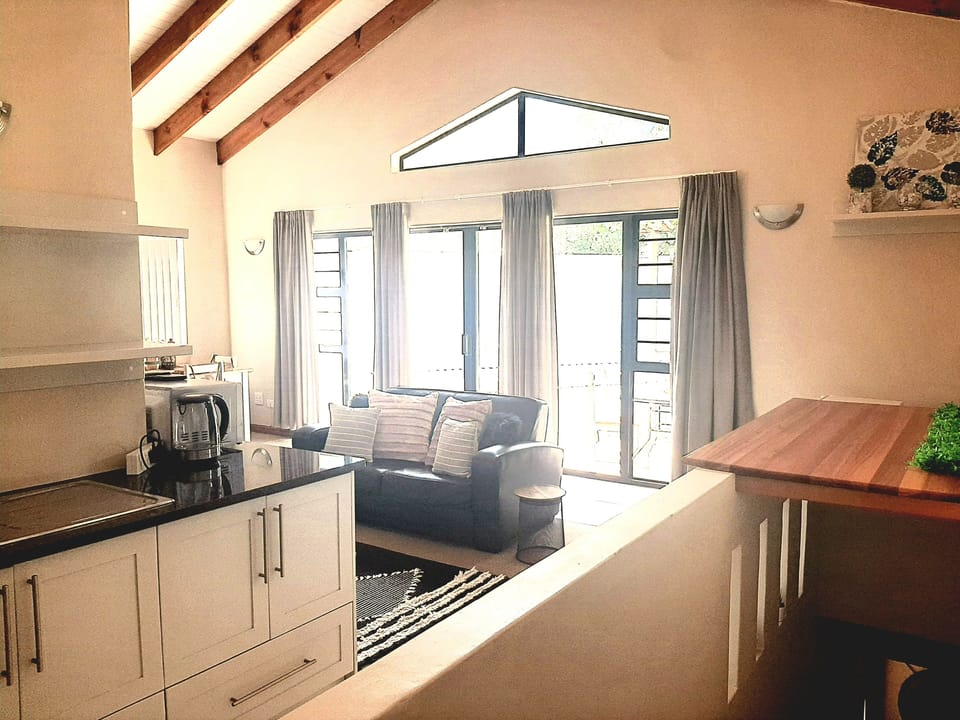 Upstairs loft apartment 