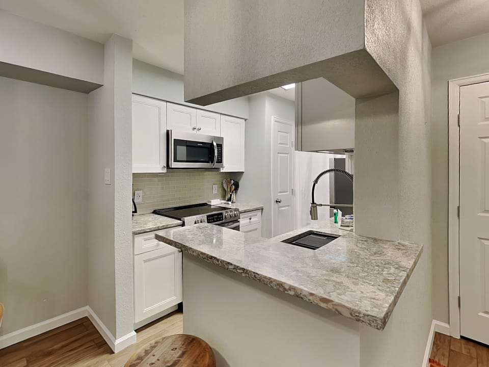Condo (1 Bedroom) | Property amenity