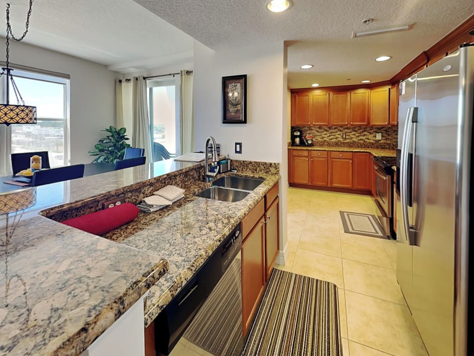 Condo (3 Bedrooms) | Property amenity