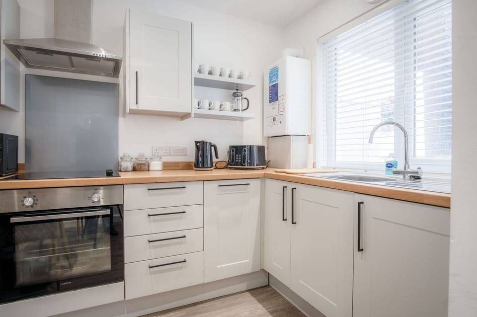 Microwave, oven, stovetop, dishwasher