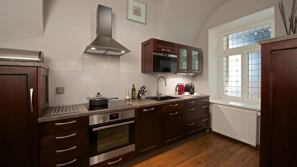 Grand Apartment, 2 Bedrooms | Private kitchen | Espresso maker, electric kettle