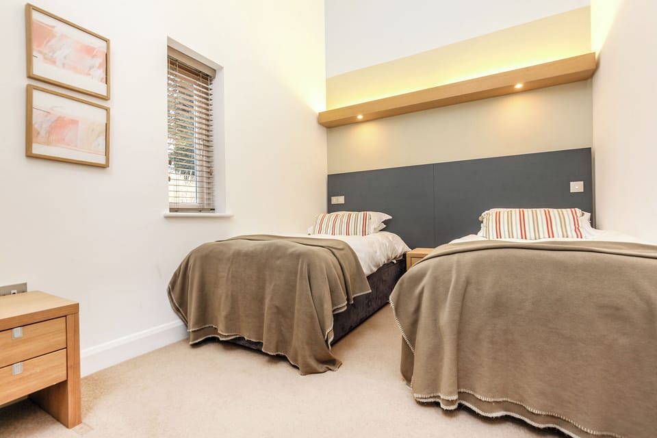 Cottage | 2 bedrooms, individually decorated, individually furnished, free WiFi