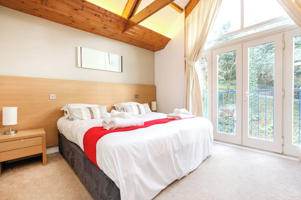 Cottage | 2 bedrooms, individually decorated, individually furnished, free WiFi