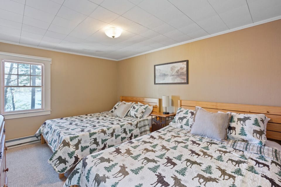 Two Queen Beds