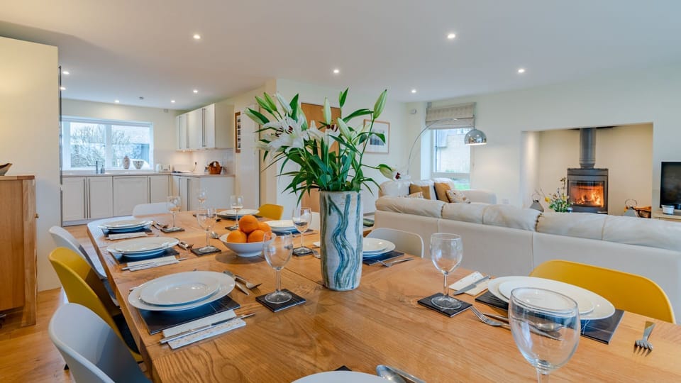 Dining Area, Songthrush, Bolthole Retreats