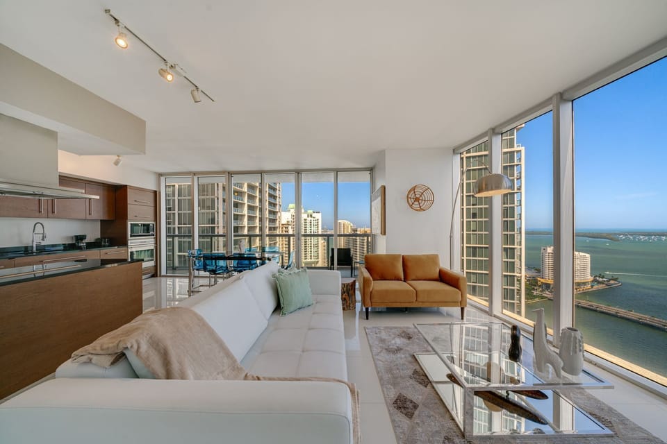 Savor every moment of your Miami getaway in this beautiful view! 