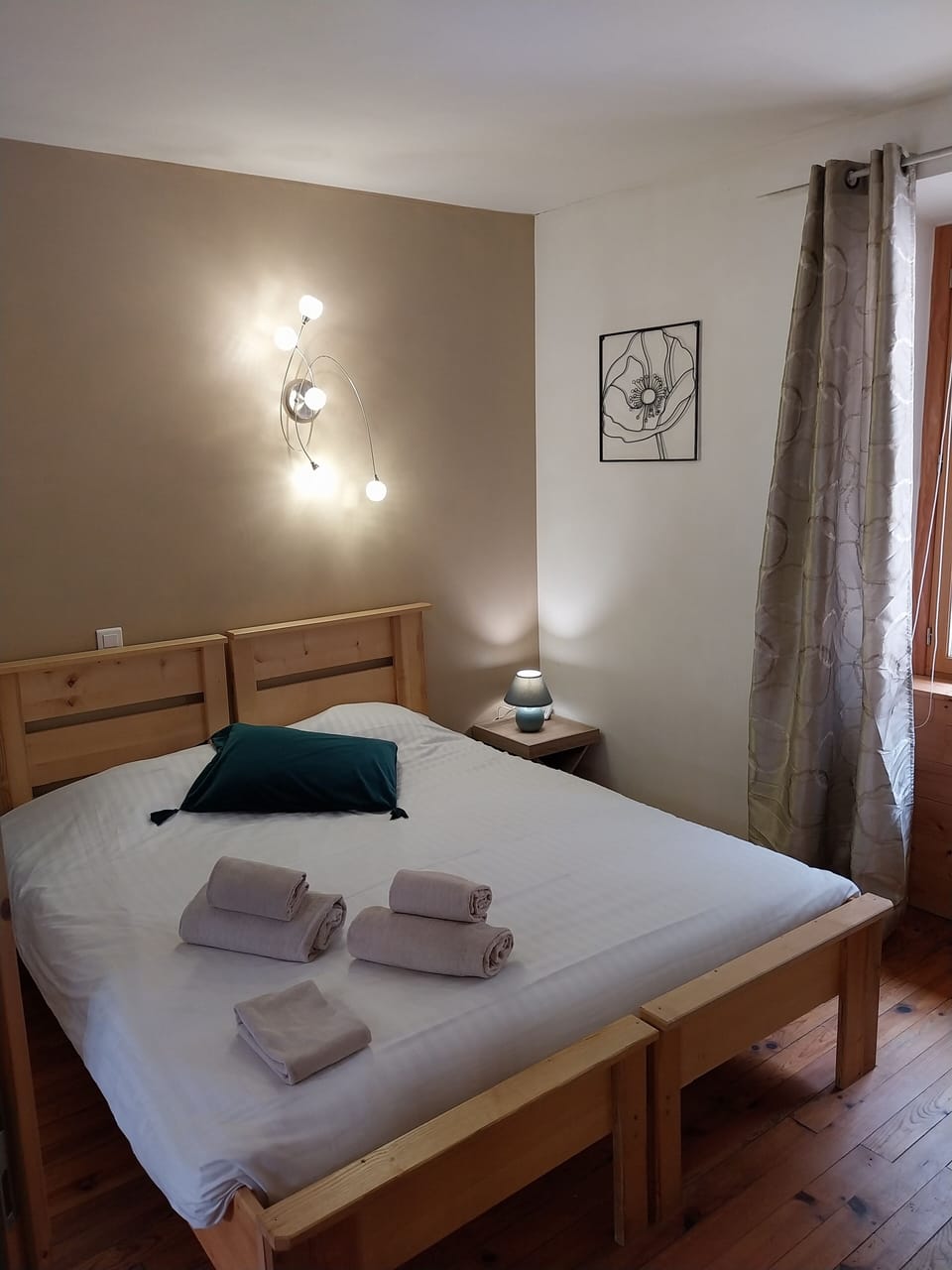 Standard Double Room | Free WiFi