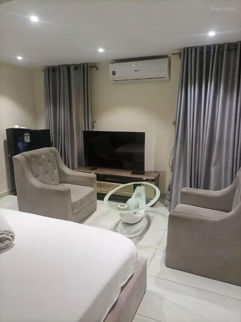 Luxury Single Room | Soundproofing, free WiFi