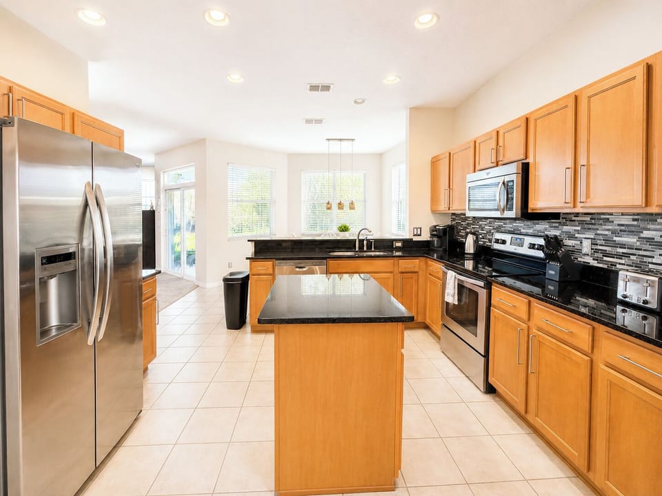 Fully equipped kitchen.