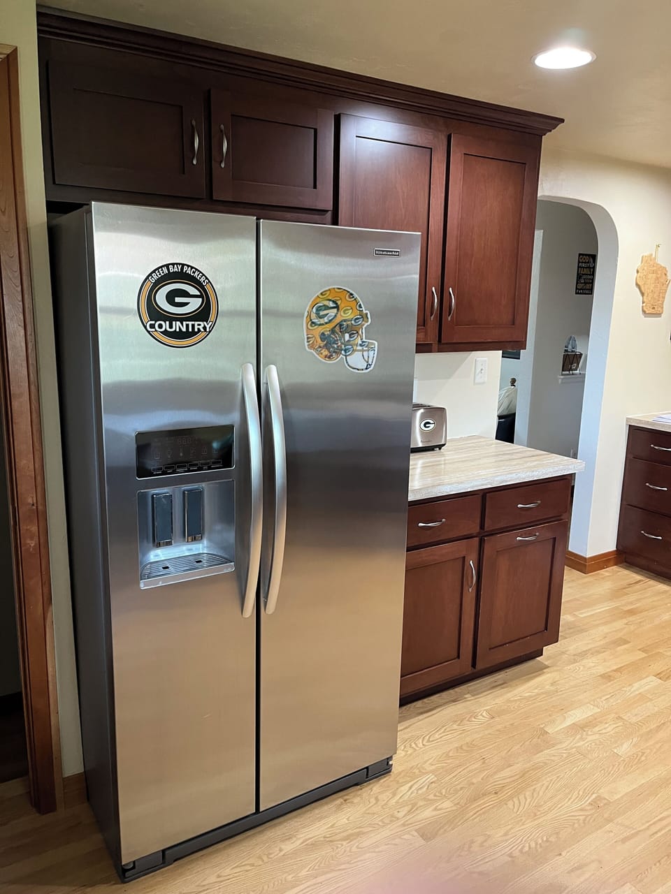 Double door refrigerator