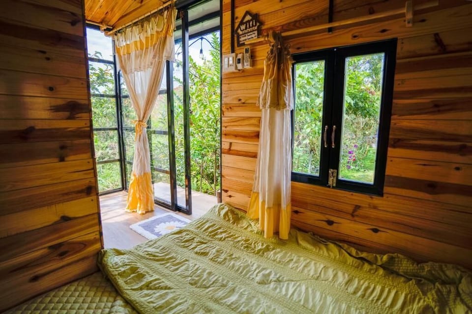 Basic Double Room | Bathroom | Hair dryer, slippers