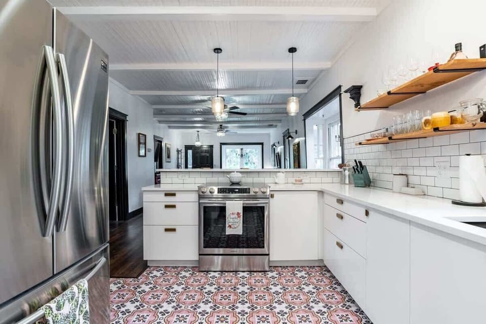 Fully renovated kitchen and stainless steel appliances 