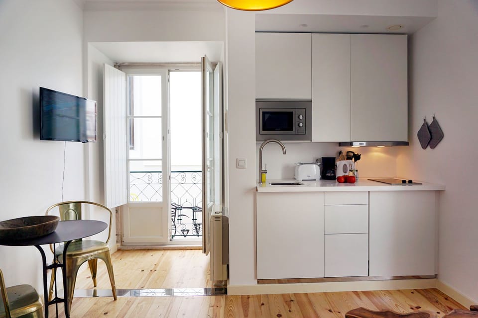 Standard Apartment | Private kitchen | Fridge, microwave, dishwasher, electric kettle