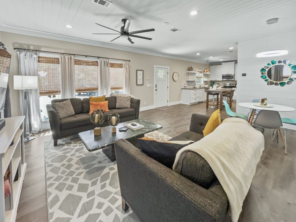 House, 2 Bedrooms | Living area | Smart TV