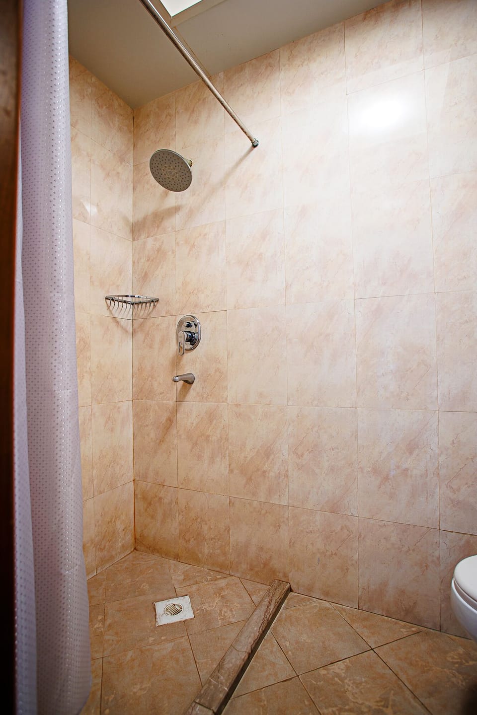 Standard Double Room | Bathroom | Towels
