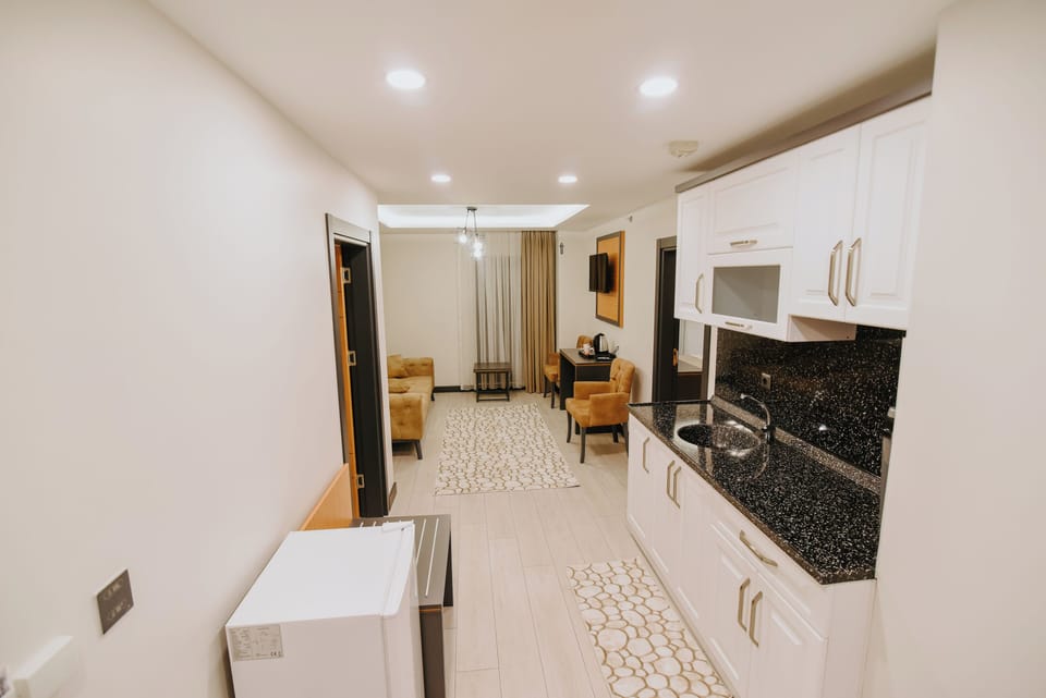 Family Suite, 2 Bedrooms | Individually decorated, individually furnished, desk, laptop workspace