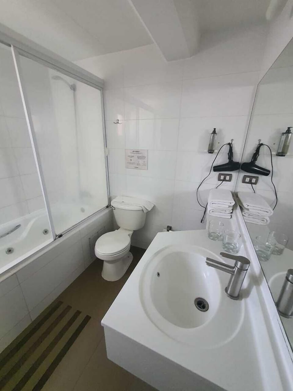 Superior Double Room | Bathroom | Hair dryer