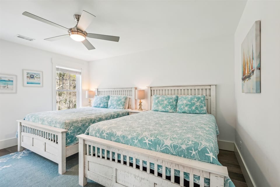 Upstairs Guest Room with Two Queen Beds at 38 Firethorn