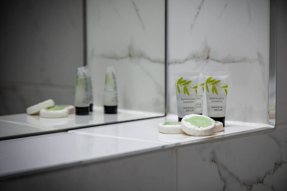 Bathroom amenities
