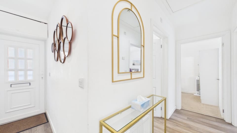 Luxurious Apartment Charlton Mews - 2 Bed - Tenby (29280)