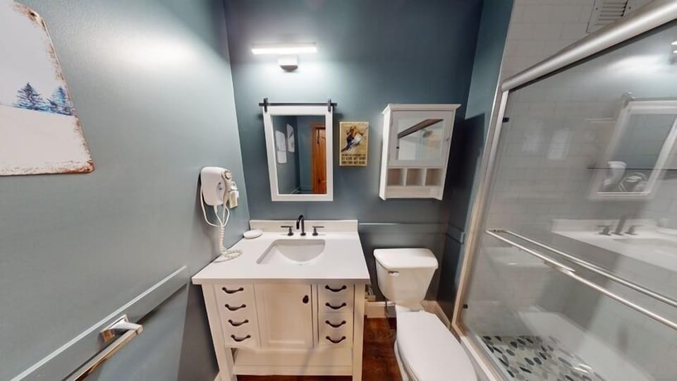 Sink, Bathroom, Indoors, Room, Toilet