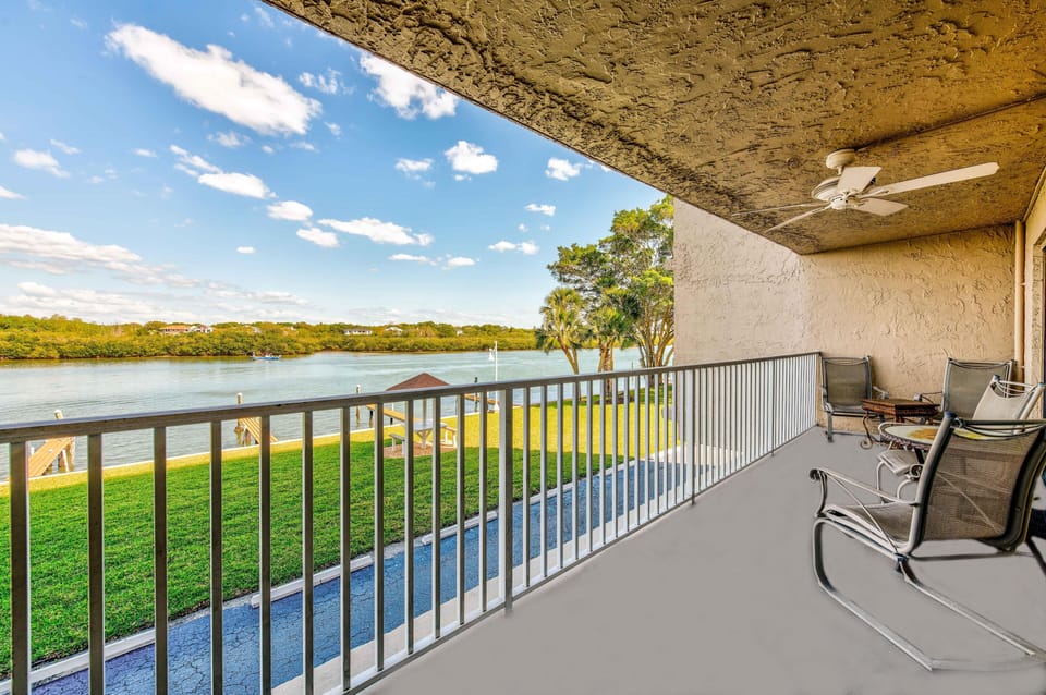 Condo, 1 King Bed with Sofa bed (Bayshore Yacht & Tennis 216) | Terrace/patio