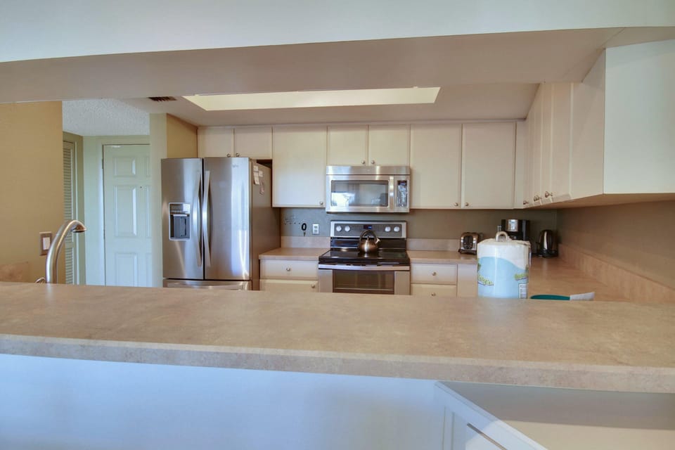 Condo, 1 King Bed (Land's End 1-301 Gulf View - Premier) | Private kitchen | Oven, toaster