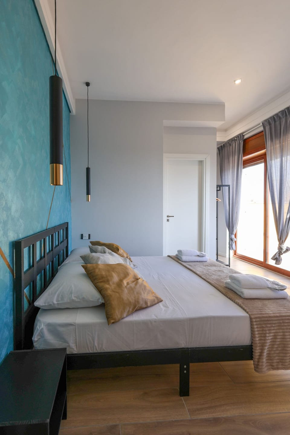 Luxury Double Room, City View | Frette Italian sheets, premium bedding, down comforters, free minibar
