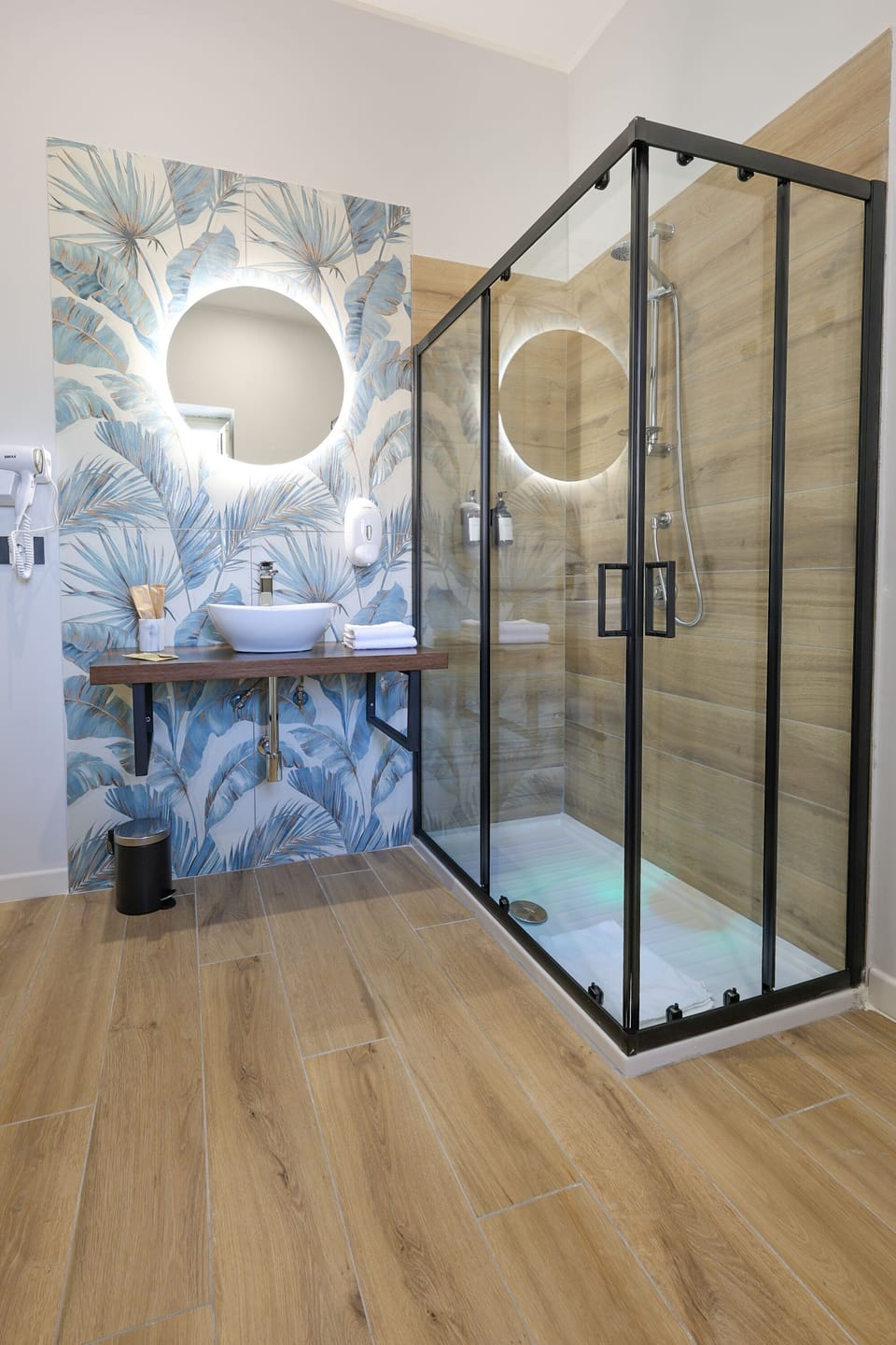 Standard Double Room, Private Bathroom | Bathroom | Shower, rainfall showerhead, designer toiletries, hair dryer