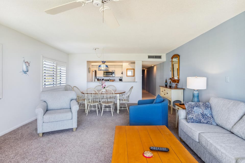 Condo, 1 King Bed with Sofa bed (Land's End 10-305 Beach Front) | Living area | TV