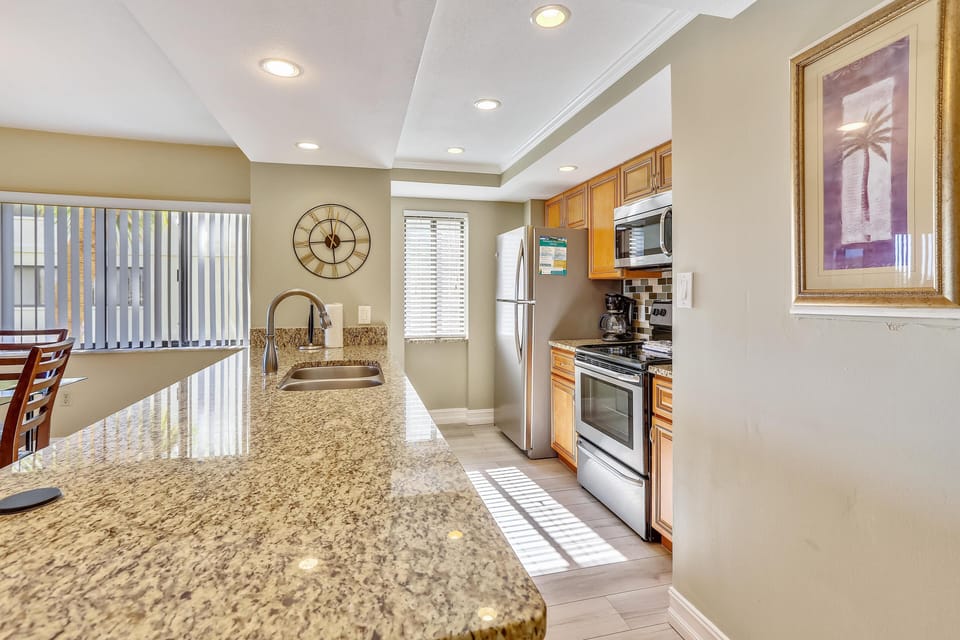 Condo, 1 King Bed (Land's End 3-206 Bay Front - Premier) | Private kitchen