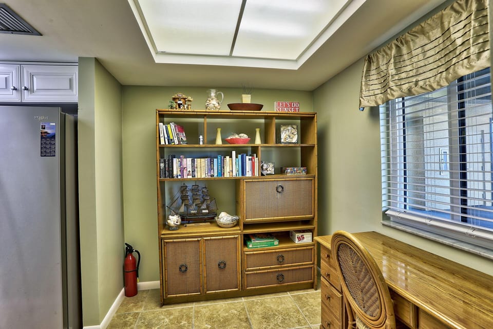 Condo, Multiple Beds (Land's End 4-304 Bay Front - Premier) | Interior